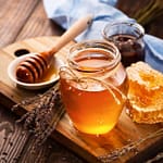 تفاوت عسل طبیعی و عسل تغذیه ای